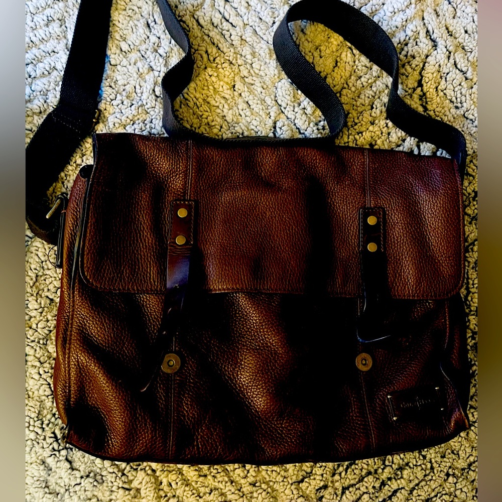 Kenneth Cole Messenger Bag
